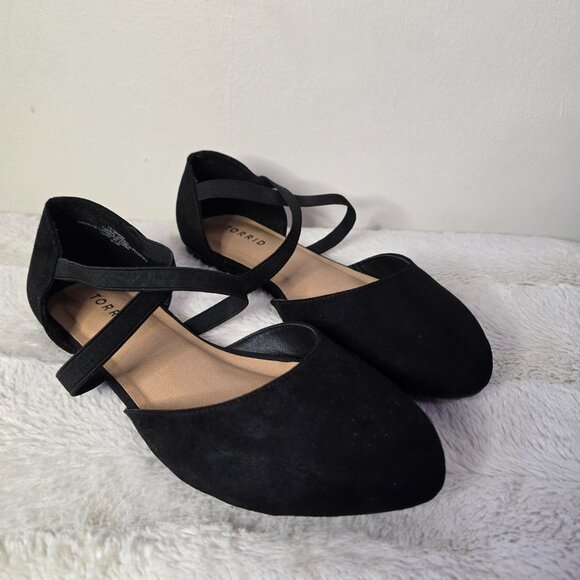 Torrid - 8WW - Black Faux Suede Elastic Crisscross Strap Flat - Picture 7 of 13
